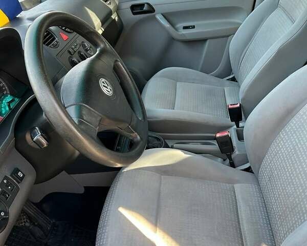 Фольксваген Кадди 2008 в Броварах на Automoto.ua Синий Фольксваген Кадди, объемом двигателя 1.6 л и пробегом 260 тыс. км за 5100 $, фото 2 на Automoto.ua