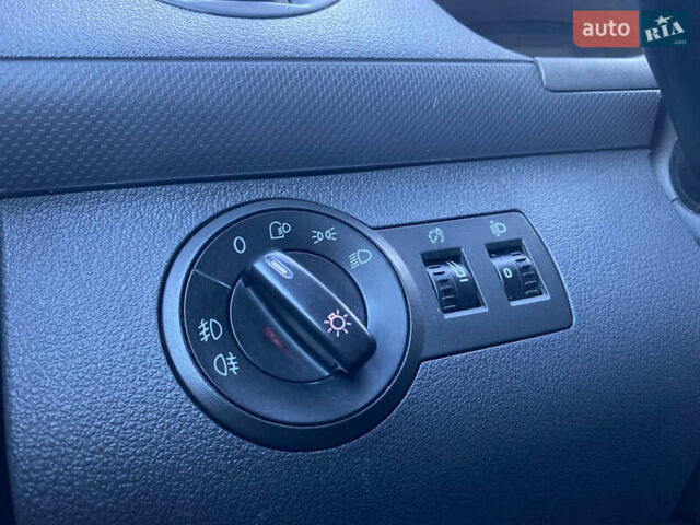 Фольксваген Кадди 2008 в Николаеве на Automoto.ua Синий Фольксваген Кадди, объемом двигателя 1.9 л и пробегом 415 тыс. км за 5899 $, фото 11 на Automoto.ua