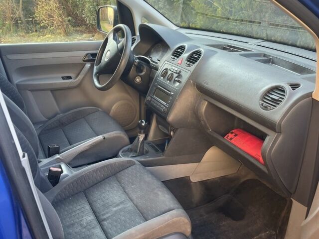 Синий Фольксваген Кадди, объемом двигателя 1.9 л и пробегом 267 тыс. км за 6300 $, фото 4 на Automoto.ua