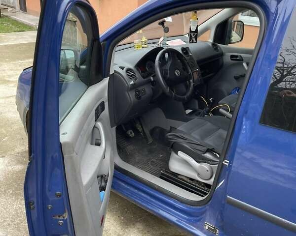 Синий Фольксваген Кадди, объемом двигателя 1.97 л и пробегом 253 тыс. км за 5900 $, фото 5 на Automoto.ua