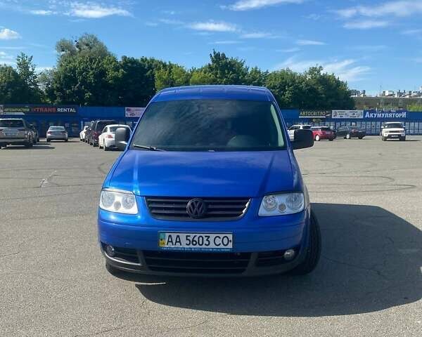 Синий Фольксваген Кадди, объемом двигателя 1.6 л и пробегом 322 тыс. км за 7199 $, фото 1 на Automoto.ua