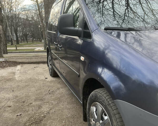 Синій Фольксваген Кадді, об'ємом двигуна 1.6 л та пробігом 400 тис. км за 5200 $, фото 3 на Automoto.ua