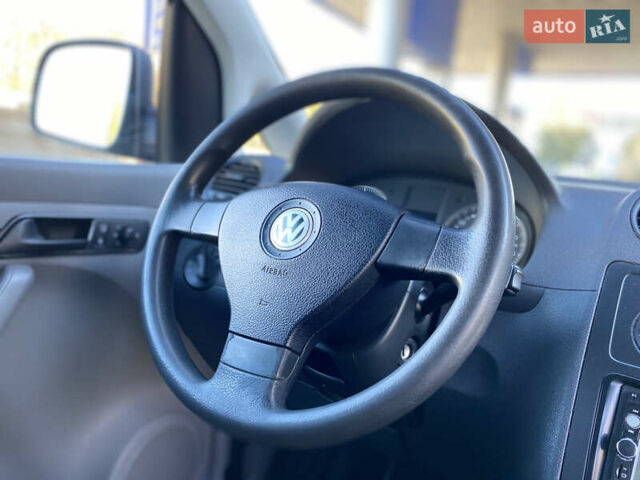 Фольксваген Кадди 2008 в Николаеве на Automoto.ua Синий Фольксваген Кадди, объемом двигателя 1.9 л и пробегом 415 тыс. км за 5899 $, фото 9 на Automoto.ua