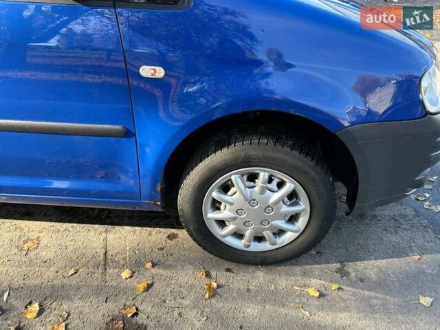 Фольксваген Кадди 2008 в Броварах на Automoto.ua Синий Фольксваген Кадди, объемом двигателя 1.6 л и пробегом 260 тыс. км за 5100 $, фото 1 на Automoto.ua