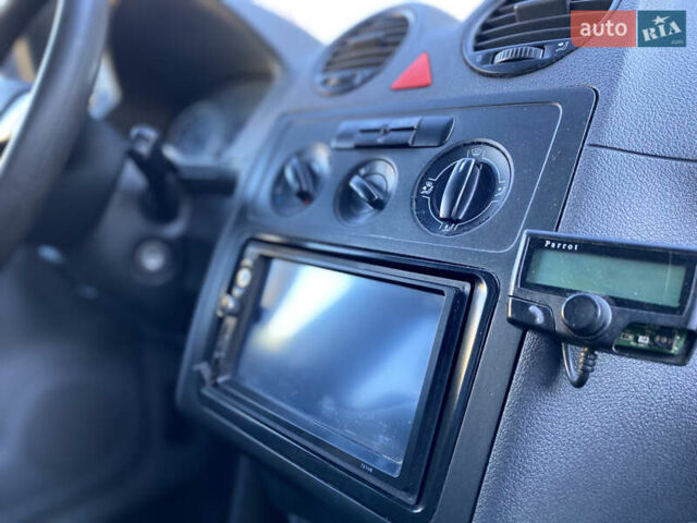 Фольксваген Кадди 2008 в Николаеве на Automoto.ua Синий Фольксваген Кадди, объемом двигателя 1.9 л и пробегом 415 тыс. км за 5899 $, фото 10 на Automoto.ua