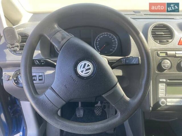 Синий Фольксваген Кадди, объемом двигателя 1.6 л и пробегом 322 тыс. км за 7199 $, фото 11 на Automoto.ua