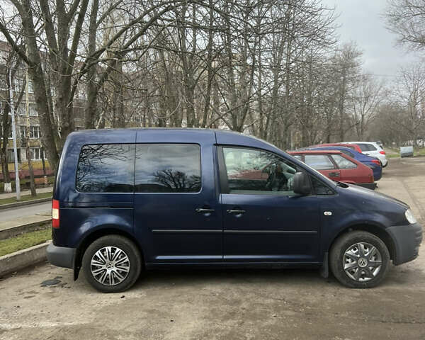 Синій Фольксваген Кадді, об'ємом двигуна 1.6 л та пробігом 400 тис. км за 5200 $, фото 4 на Automoto.ua
