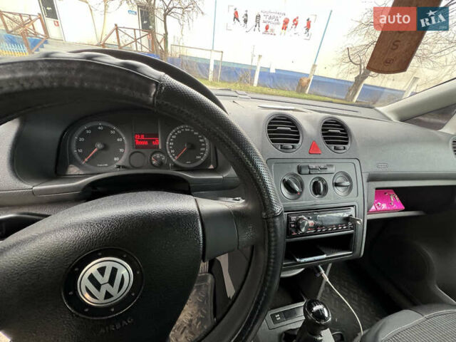 Синій Фольксваген Кадді, об'ємом двигуна 1.6 л та пробігом 400 тис. км за 5200 $, фото 8 на Automoto.ua