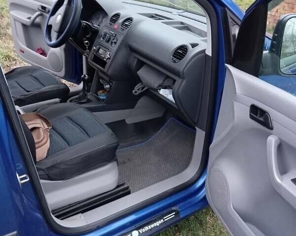Синій Фольксваген Кадді, об'ємом двигуна 1.9 л та пробігом 215 тис. км за 6700 $, фото 3 на Automoto.ua