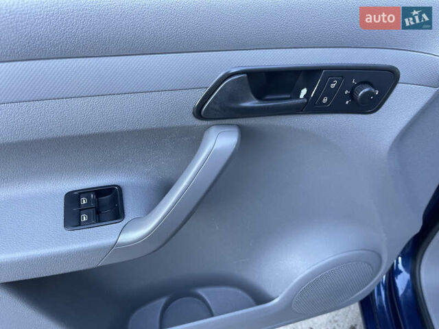 Синій Фольксваген Кадді, об'ємом двигуна 1.9 л та пробігом 344 тис. км за 7250 $, фото 4 на Automoto.ua