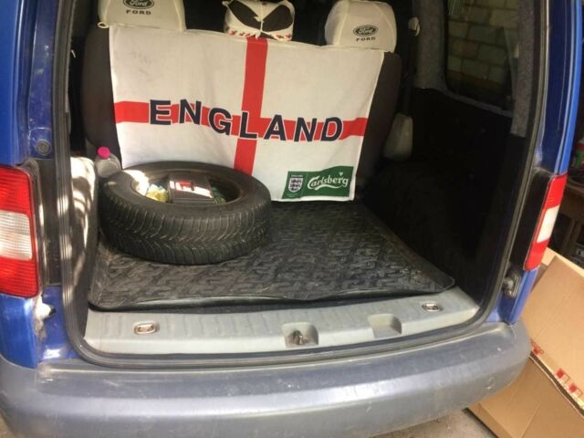 Фольксваген Кадди 2008 в Черкассах на Automoto.ua Синий Фольксваген Кадди, объемом двигателя 1.6 л и пробегом 270 тыс. км за 6200 $, фото 4 на Automoto.ua