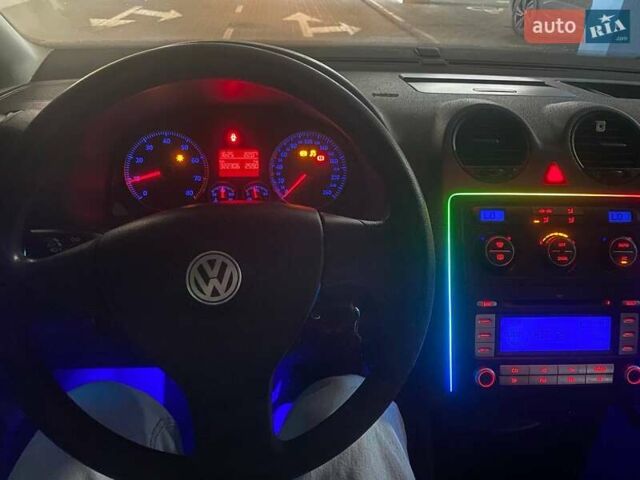 Синий Фольксваген Кадди, объемом двигателя 1.6 л и пробегом 322 тыс. км за 7199 $, фото 30 на Automoto.ua