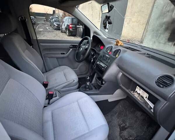 Синій Фольксваген Кадді, об'ємом двигуна 1.6 л та пробігом 308 тис. км за 5500 $, фото 1 на Automoto.ua