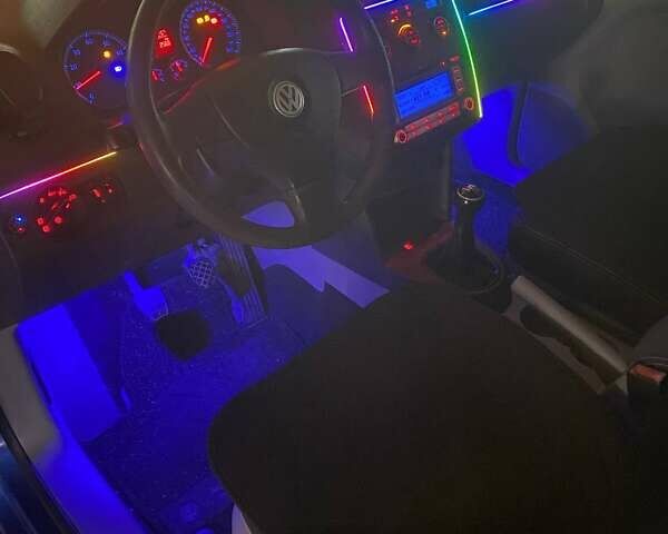 Синий Фольксваген Кадди, объемом двигателя 1.6 л и пробегом 322 тыс. км за 7199 $, фото 28 на Automoto.ua