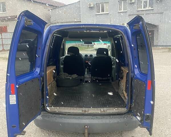 Синий Фольксваген Кадди, объемом двигателя 1.39 л и пробегом 344 тыс. км за 4000 $, фото 16 на Automoto.ua