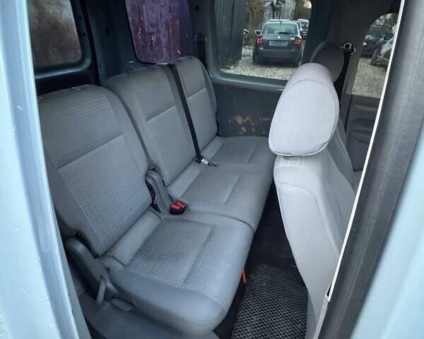 Синій Фольксваген Кадді, об'ємом двигуна 1.6 л та пробігом 308 тис. км за 5500 $, фото 2 на Automoto.ua