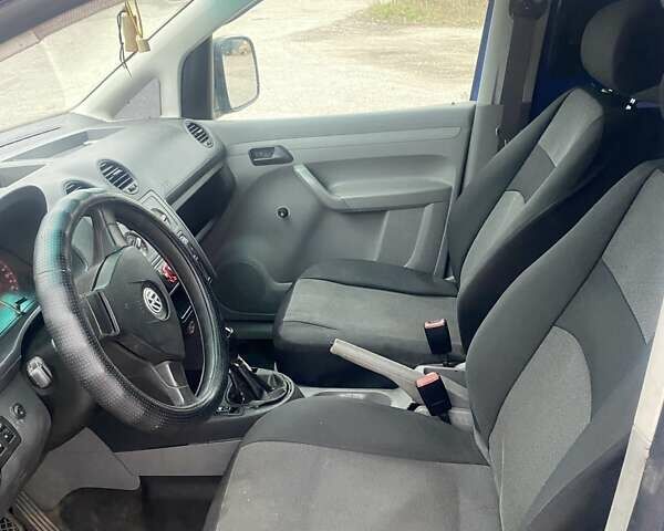 Синий Фольксваген Кадди, объемом двигателя 1.39 л и пробегом 344 тыс. км за 4000 $, фото 15 на Automoto.ua