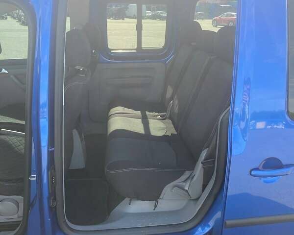 Синий Фольксваген Кадди, объемом двигателя 1.6 л и пробегом 322 тыс. км за 7199 $, фото 15 на Automoto.ua