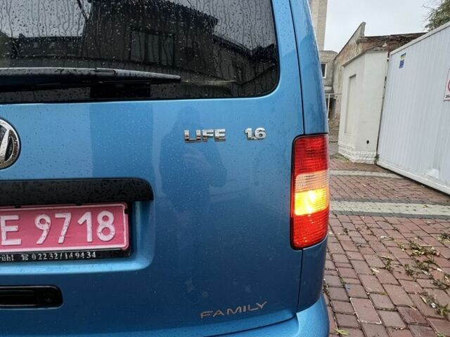 Синий Фольксваген Кадди, объемом двигателя 1.6 л и пробегом 215 тыс. км за 7300 $, фото 2 на Automoto.ua