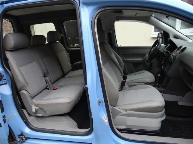 Синий Фольксваген Кадди, объемом двигателя 2 л и пробегом 250 тыс. км за 5700 $, фото 3 на Automoto.ua