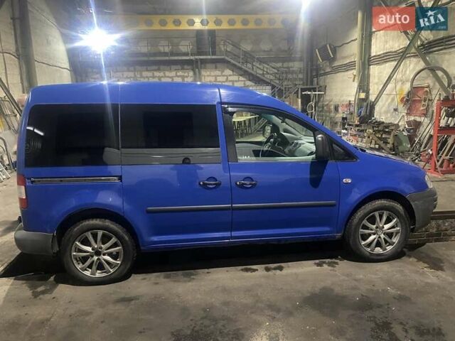 Синий Фольксваген Кадди, объемом двигателя 1.39 л и пробегом 344 тыс. км за 4000 $, фото 1 на Automoto.ua