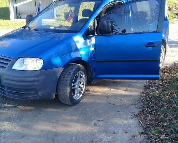 Синий Фольксваген Кадди, объемом двигателя 2 л и пробегом 320 тыс. км за 4950 $, фото 3 на Automoto.ua