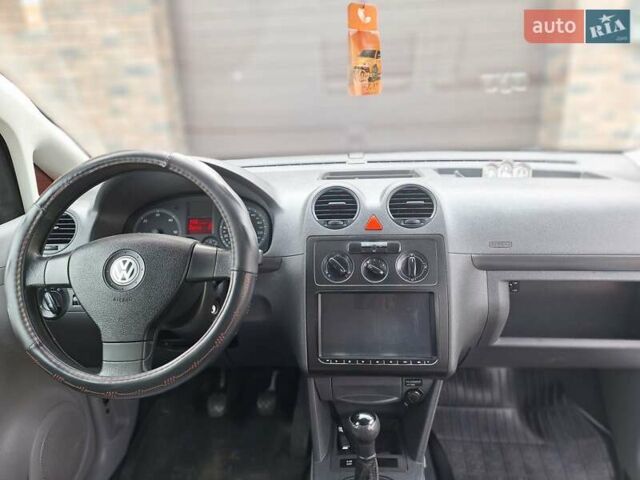Фольксваген Кадди 2008 в Черкассах на Automoto.ua Синий Фольксваген Кадди, объемом двигателя 2 л и пробегом 249 тыс. км за 5500 $, фото 6 на Automoto.ua