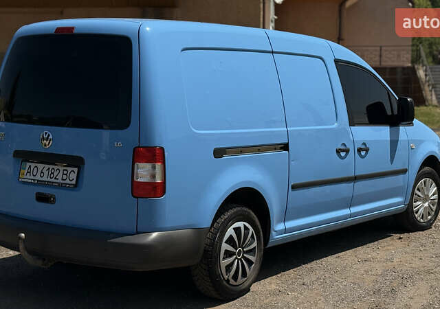 Синій Фольксваген Кадді, об'ємом двигуна 1.6 л та пробігом 297 тис. км за 6500 $, фото 4 на Automoto.ua