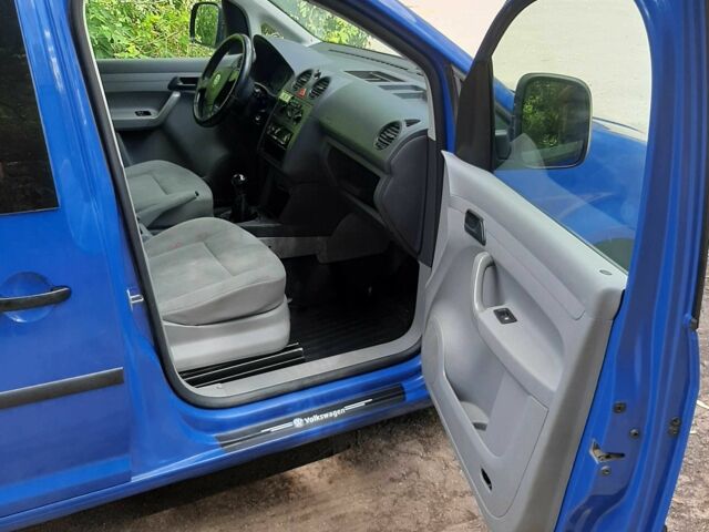 Синий Фольксваген Кадди, объемом двигателя 2 л и пробегом 398 тыс. км за 6600 $, фото 5 на Automoto.ua