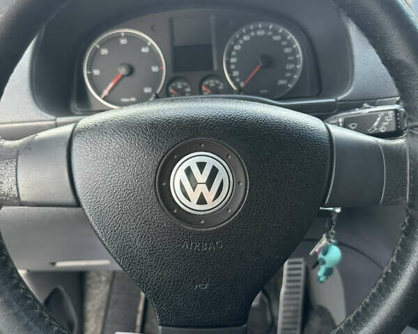 Синий Фольксваген Кадди, объемом двигателя 1.9 л и пробегом 330 тыс. км за 8800 $, фото 6 на Automoto.ua