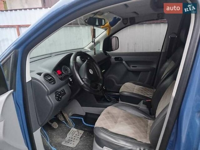 Синій Фольксваген Кадді, об'ємом двигуна 2 л та пробігом 238 тис. км за 7500 $, фото 5 на Automoto.ua