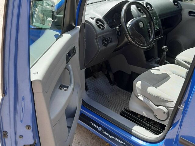 Синий Фольксваген Кадди, объемом двигателя 2 л и пробегом 398 тыс. км за 6600 $, фото 9 на Automoto.ua