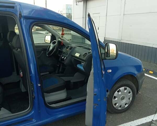 Синий Фольксваген Кадди, объемом двигателя 2 л и пробегом 189 тыс. км за 6700 $, фото 4 на Automoto.ua