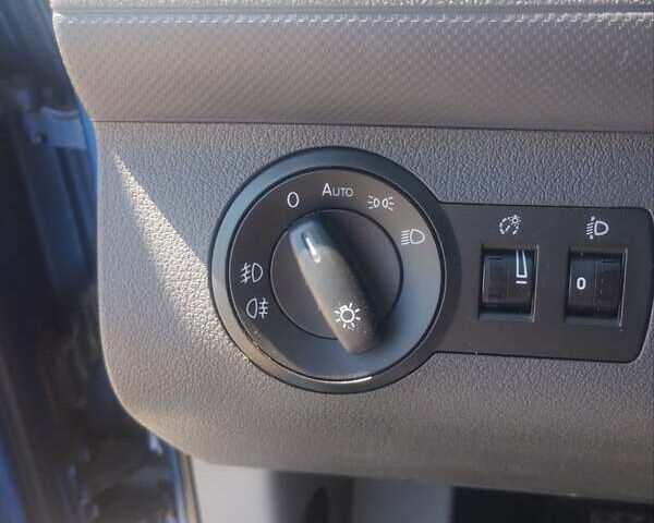 Синій Фольксваген Кадді, об'ємом двигуна 1.6 л та пробігом 234 тис. км за 8100 $, фото 2 на Automoto.ua