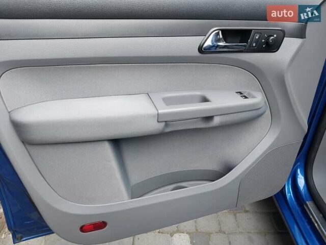 Синий Фольксваген Кадди, объемом двигателя 1.4 л и пробегом 200 тыс. км за 7500 $, фото 24 на Automoto.ua