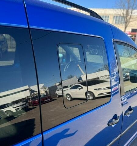 Синий Фольксваген Кадди, объемом двигателя 1.9 л и пробегом 257 тыс. км за 9300 $, фото 7 на Automoto.ua