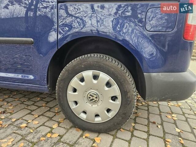 Синий Фольксваген Кадди, объемом двигателя 1.6 л и пробегом 243 тыс. км за 8100 $, фото 4 на Automoto.ua