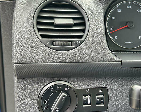 Синий Фольксваген Кадди, объемом двигателя 1.6 л и пробегом 220 тыс. км за 8499 $, фото 109 на Automoto.ua