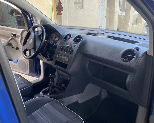 Синий Фольксваген Кадди, объемом двигателя 1.9 л и пробегом 235 тыс. км за 6200 $, фото 15 на Automoto.ua