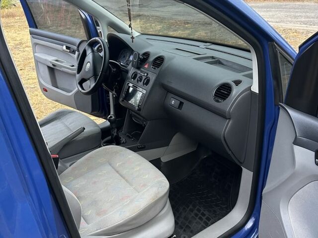 Синій Фольксваген Кадді, об'ємом двигуна 1.9 л та пробігом 241 тис. км за 8999 $, фото 18 на Automoto.ua