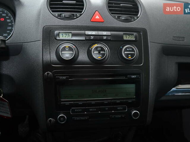 Синій Фольксваген Кадді, об'ємом двигуна 1.6 л та пробігом 216 тис. км за 9950 $, фото 30 на Automoto.ua