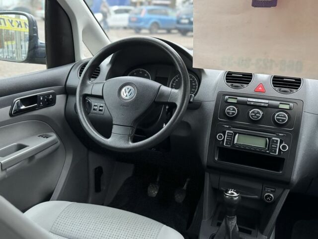 Синий Фольксваген Кадди, объемом двигателя 1.4 л и пробегом 266 тыс. км за 7550 $, фото 17 на Automoto.ua