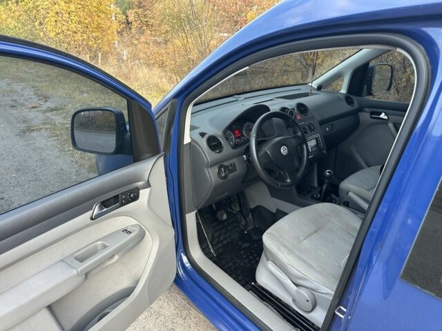 Синій Фольксваген Кадді, об'ємом двигуна 1.9 л та пробігом 241 тис. км за 8999 $, фото 9 на Automoto.ua