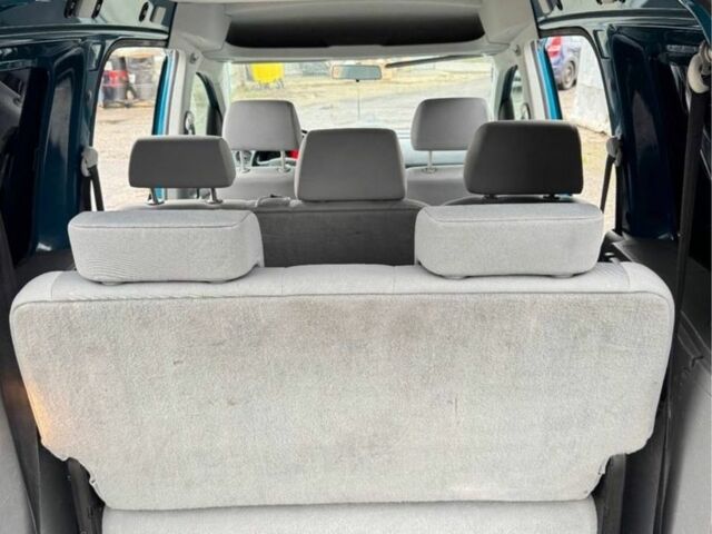 Синій Фольксваген Кадді, об'ємом двигуна 1.6 л та пробігом 206 тис. км за 5000 $, фото 18 на Automoto.ua