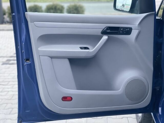 Синий Фольксваген Кадди, объемом двигателя 1.9 л и пробегом 239 тыс. км за 7300 $, фото 15 на Automoto.ua