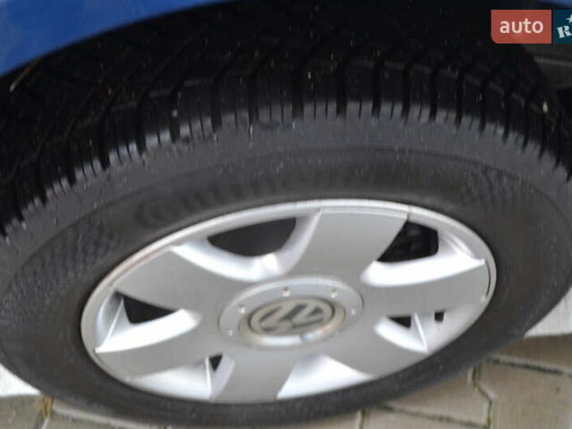 Синій Фольксваген Кадді, об'ємом двигуна 1.6 л та пробігом 216 тис. км за 9950 $, фото 6 на Automoto.ua