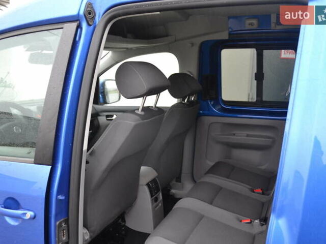 Синій Фольксваген Кадді, об'ємом двигуна 1.6 л та пробігом 216 тис. км за 9950 $, фото 22 на Automoto.ua