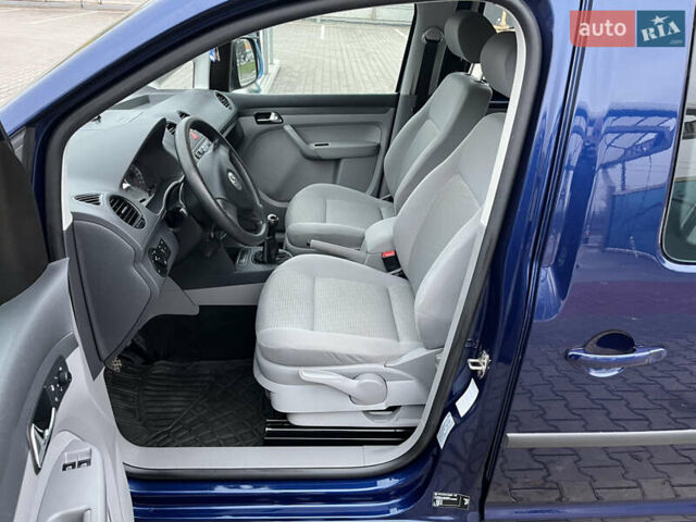 Синий Фольксваген Кадди, объемом двигателя 1.39 л и пробегом 266 тыс. км за 7499 $, фото 24 на Automoto.ua