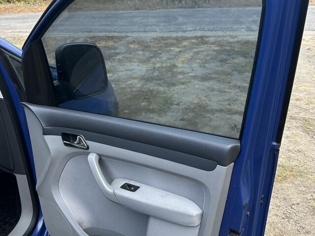 Синій Фольксваген Кадді, об'ємом двигуна 1.9 л та пробігом 241 тис. км за 8999 $, фото 17 на Automoto.ua