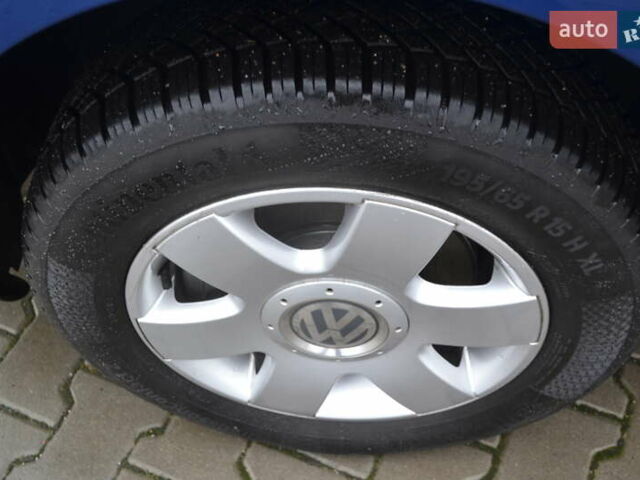 Синій Фольксваген Кадді, об'ємом двигуна 1.6 л та пробігом 216 тис. км за 9950 $, фото 15 на Automoto.ua